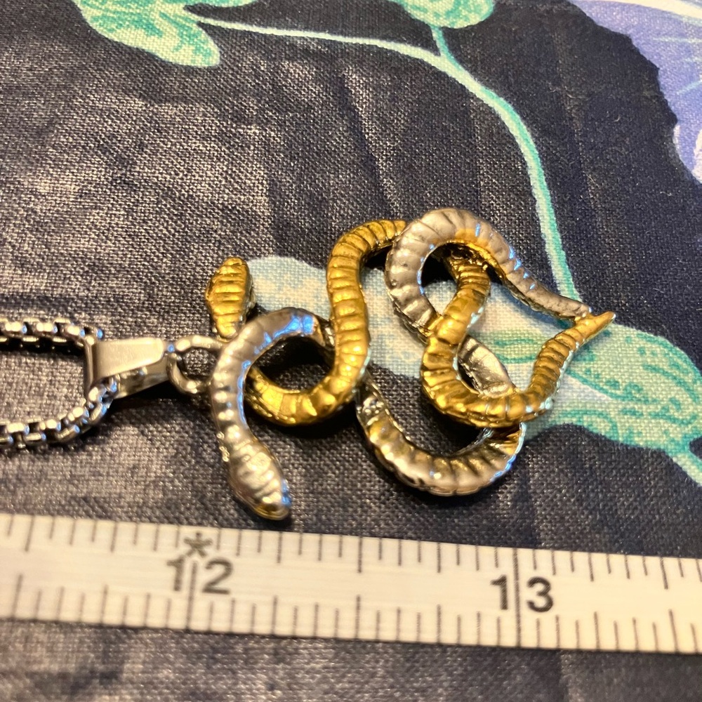 GOLD AND SILVER NECKLACE INTERTWINED SNAKES ON SILVER CHAIN - Picture 8 of 8